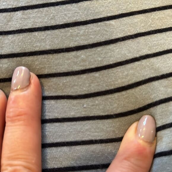 Eddie‎ Bauer light blue and black stripped vneck rayon stretch long sleeve shirt - Picture 5 of 5